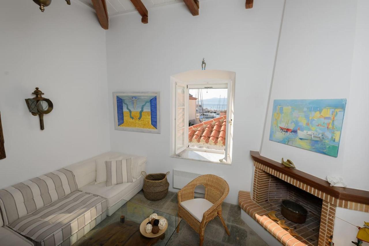 The House At The Centre Apartment Hydra  Exterior photo